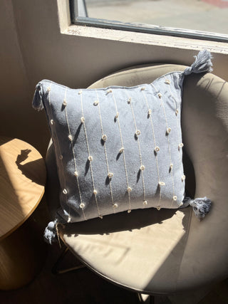 Woven Tassle Pillow 22 x 22